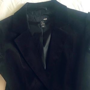 H&M Black Velvet Cap Sleeve One-Button Blazer